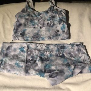 EUC Lululemon Matching Set Tank & Shorts Size 4/6 Kaleidofloral Multi Blue